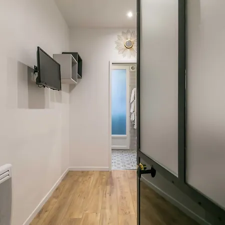 Cozy To Montparnasse